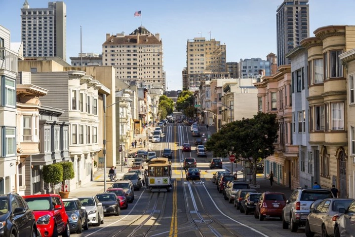 Private Walking Tour of San Francisco with Public Transportation