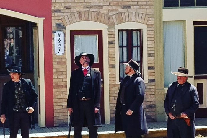 Tombstone and Bisbee Sightseeing Tour with Saguaro N.P.